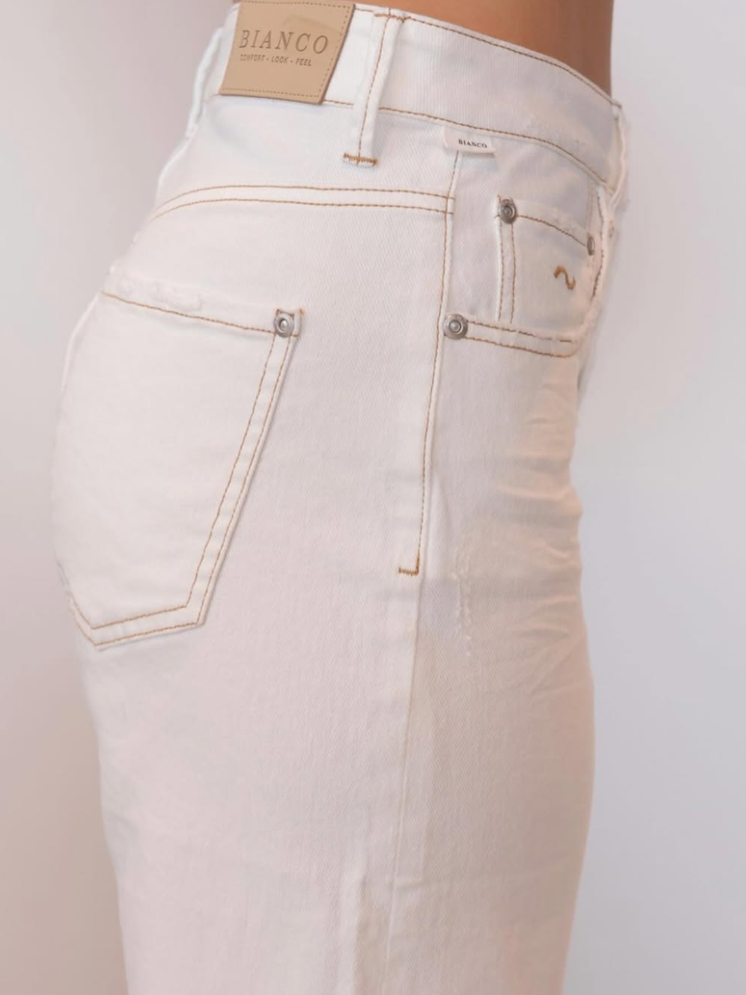 Citi White Denim Boyfriend Short