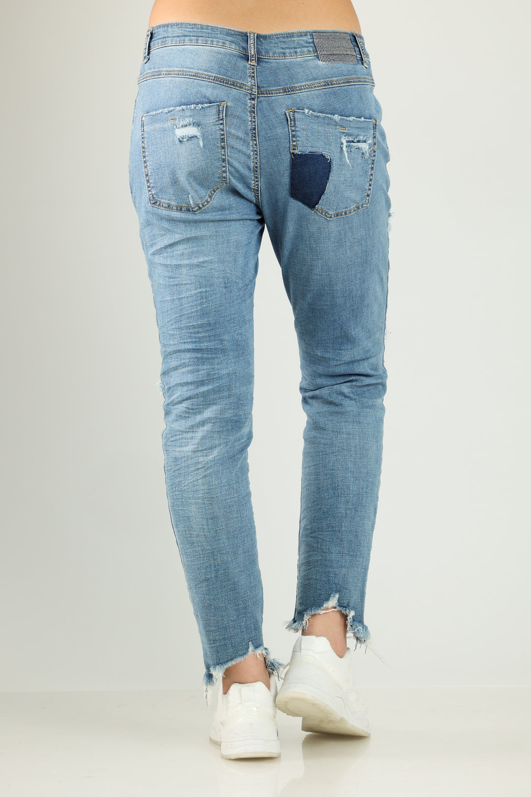 Noar Medium Blue Jeans